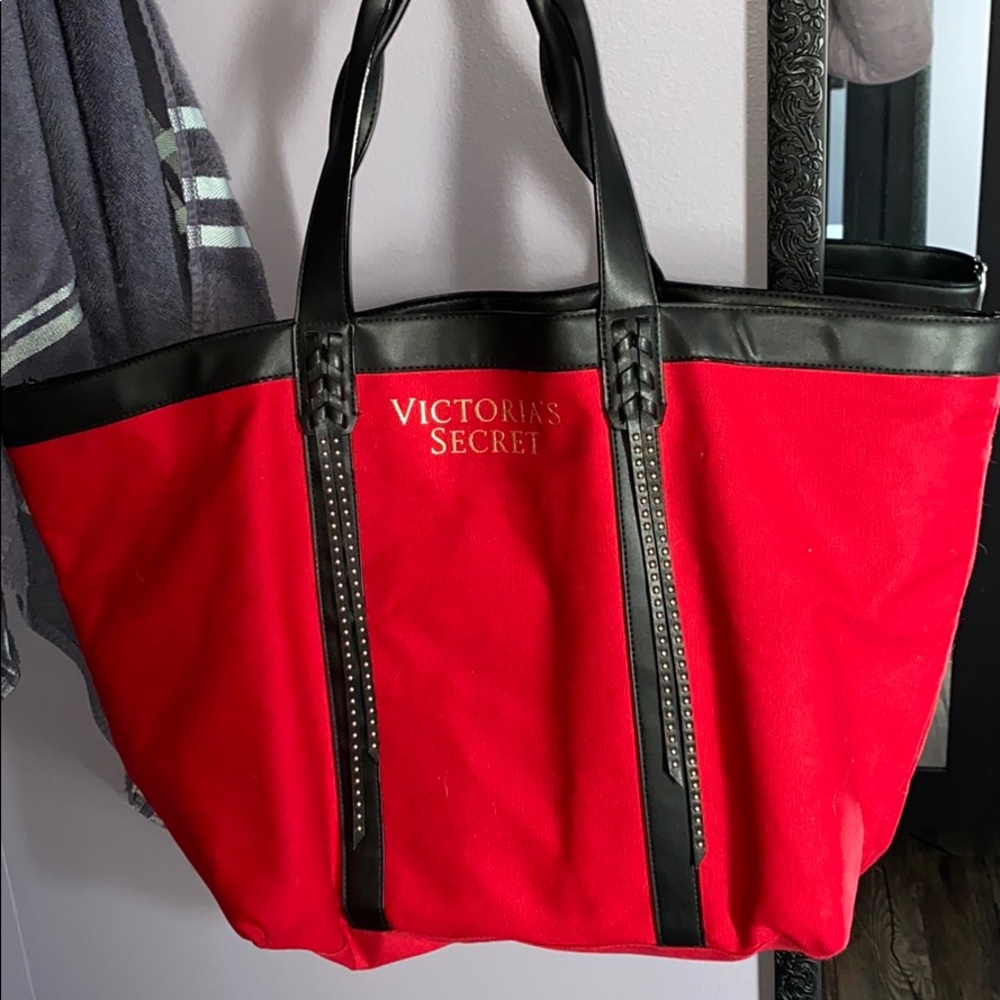 Victoria’s Secret tote bag